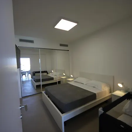 Iris Apartment