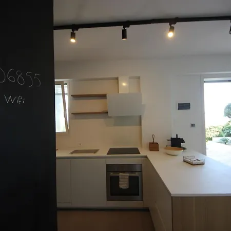 Iris Apartment